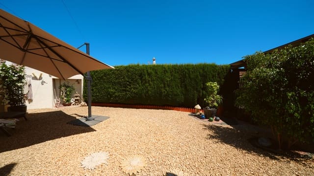 Casa de 3 habitaciones en Els Poblets en venta con piscina - 299.000 € (Ref: 9867597)