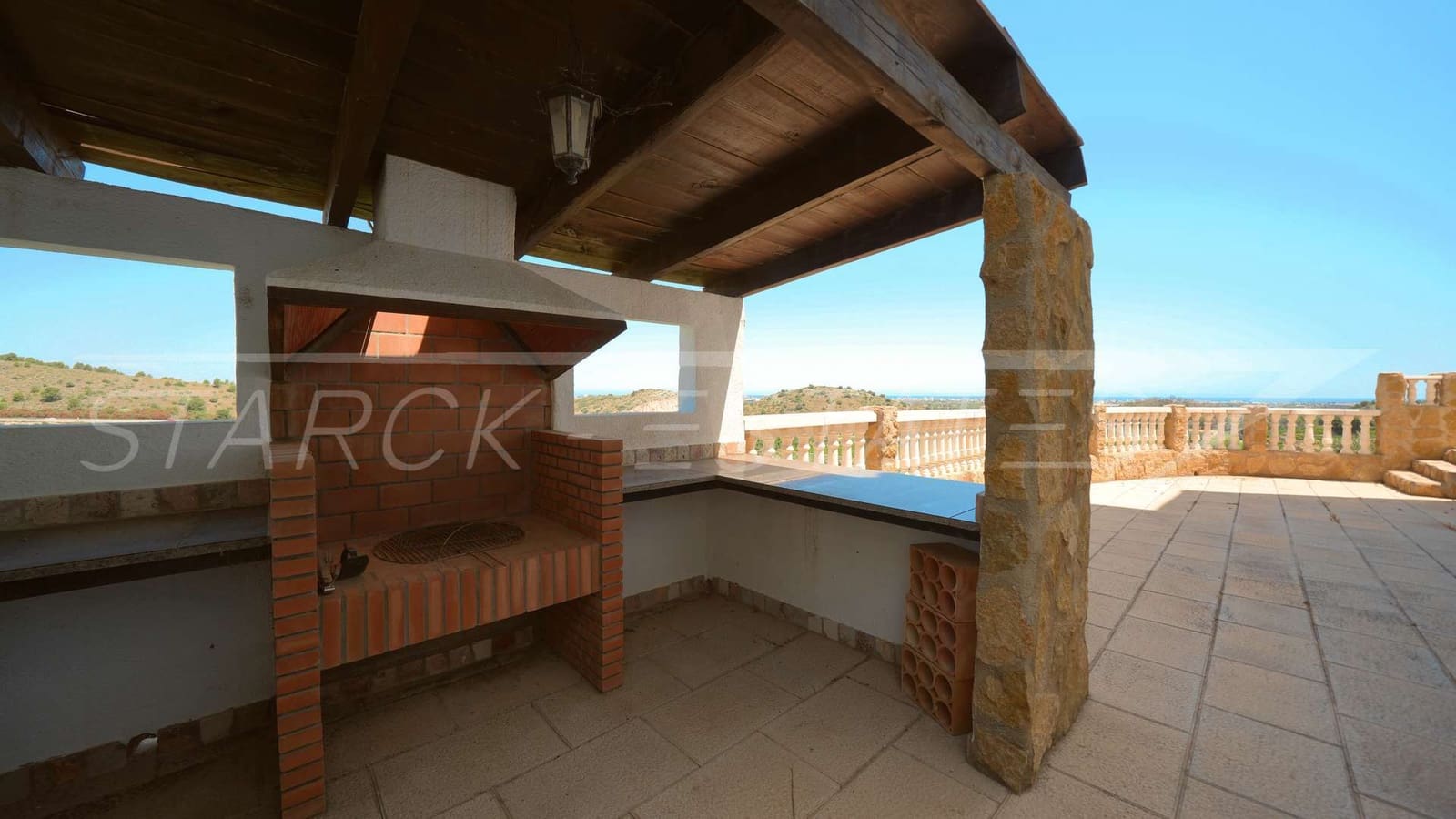 4 soverom Villa til salgs i Oliva med svømmebasseng - € 465 000 (Ref: 9905207)