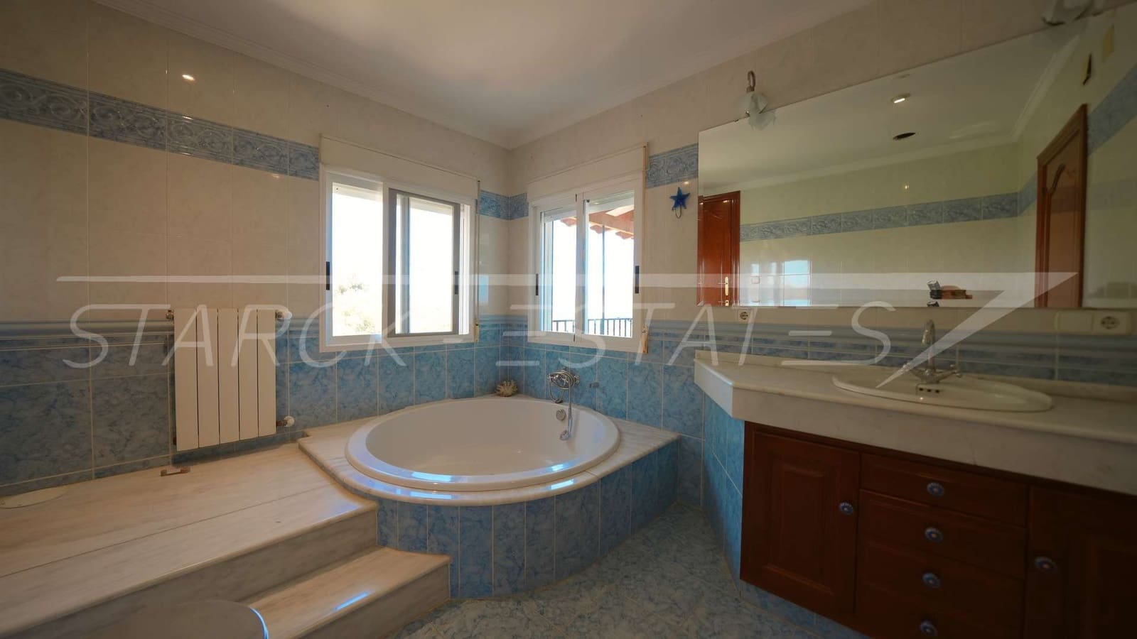 4 soverom Villa til salgs i Oliva med svømmebasseng - € 465 000 (Ref: 9905207)