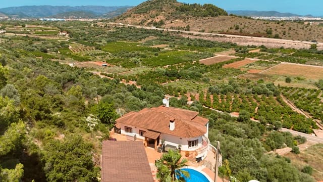 4 soveværelse Villa til salg i Oliva Pueblo, Oliva med swimmingpool - € 465.000 (Ref: 9905207)