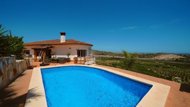 4 soveværelse Villa til salg i Oliva Pueblo, Oliva med swimmingpool - € 465.000 (Ref: 9905207)