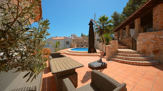 4 soveværelse Villa til salg i Oliva Pueblo, Oliva med swimmingpool - € 465.000 (Ref: 9905207)