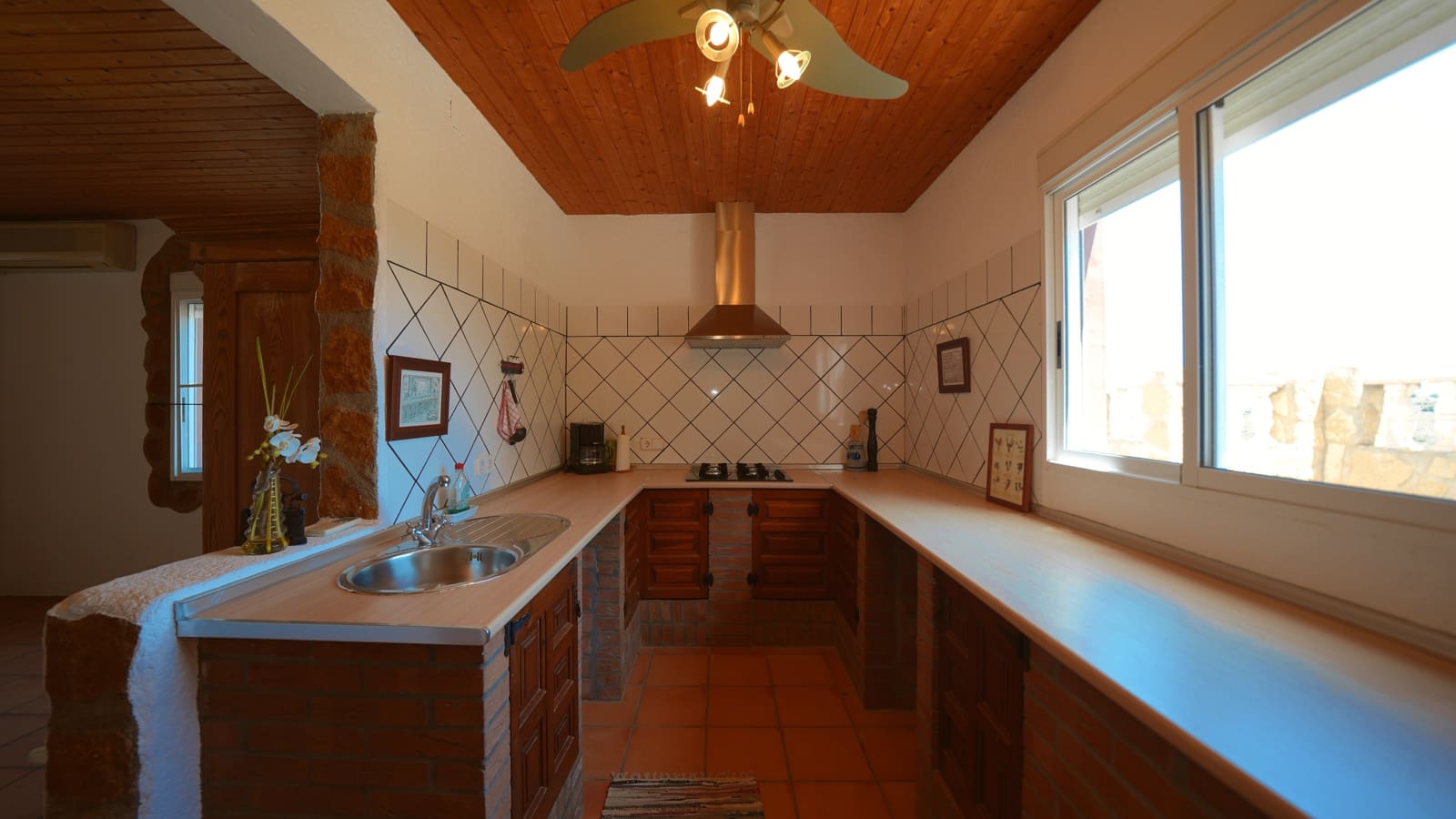 4 bedroom Villa for sale in Oliva with pool garage - € 465,000 (Ref: 9905207)