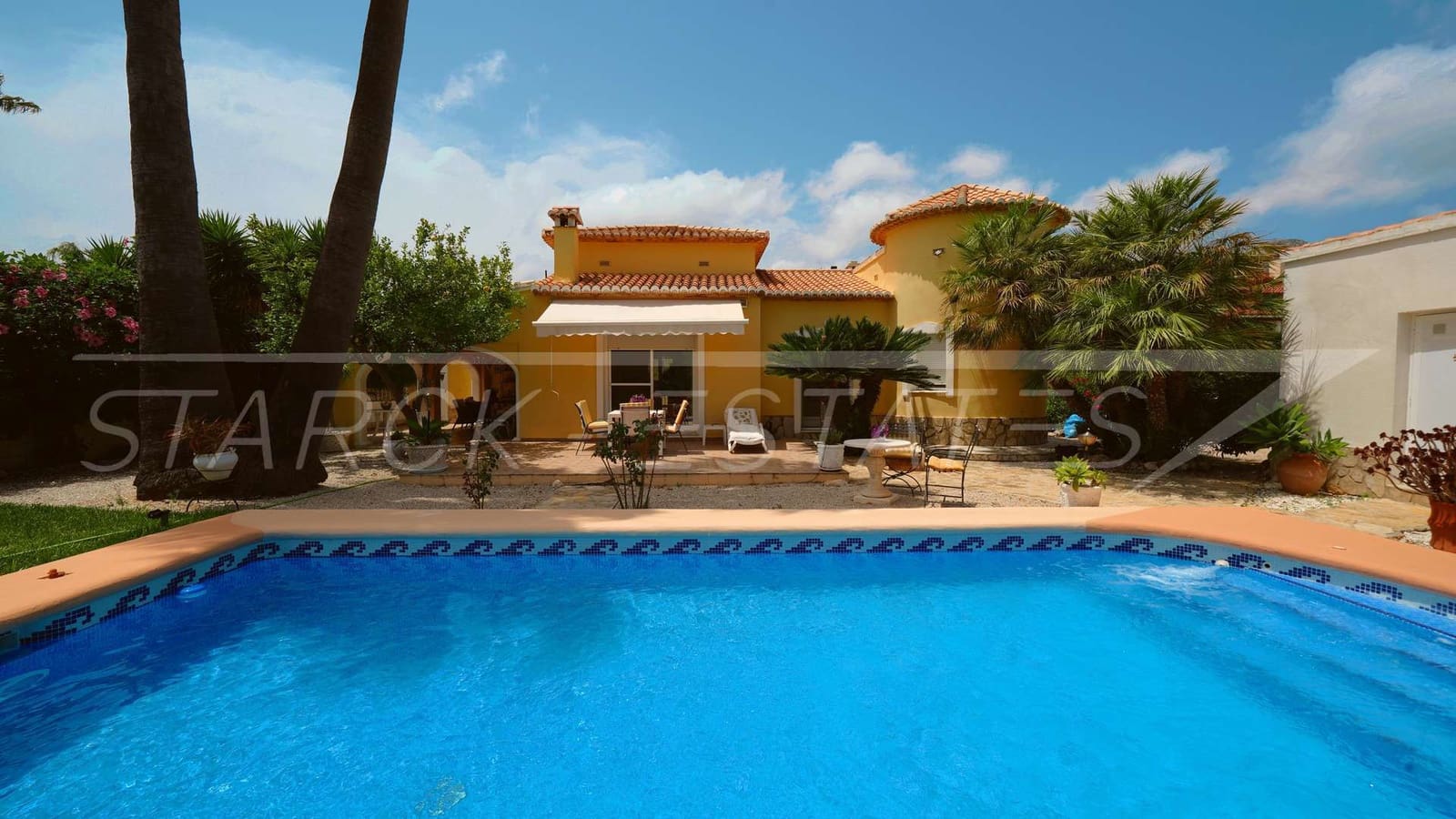 2 bedroom Villa for sale in Beniarbeig with pool - € 435,000 (Ref: 9917612)
