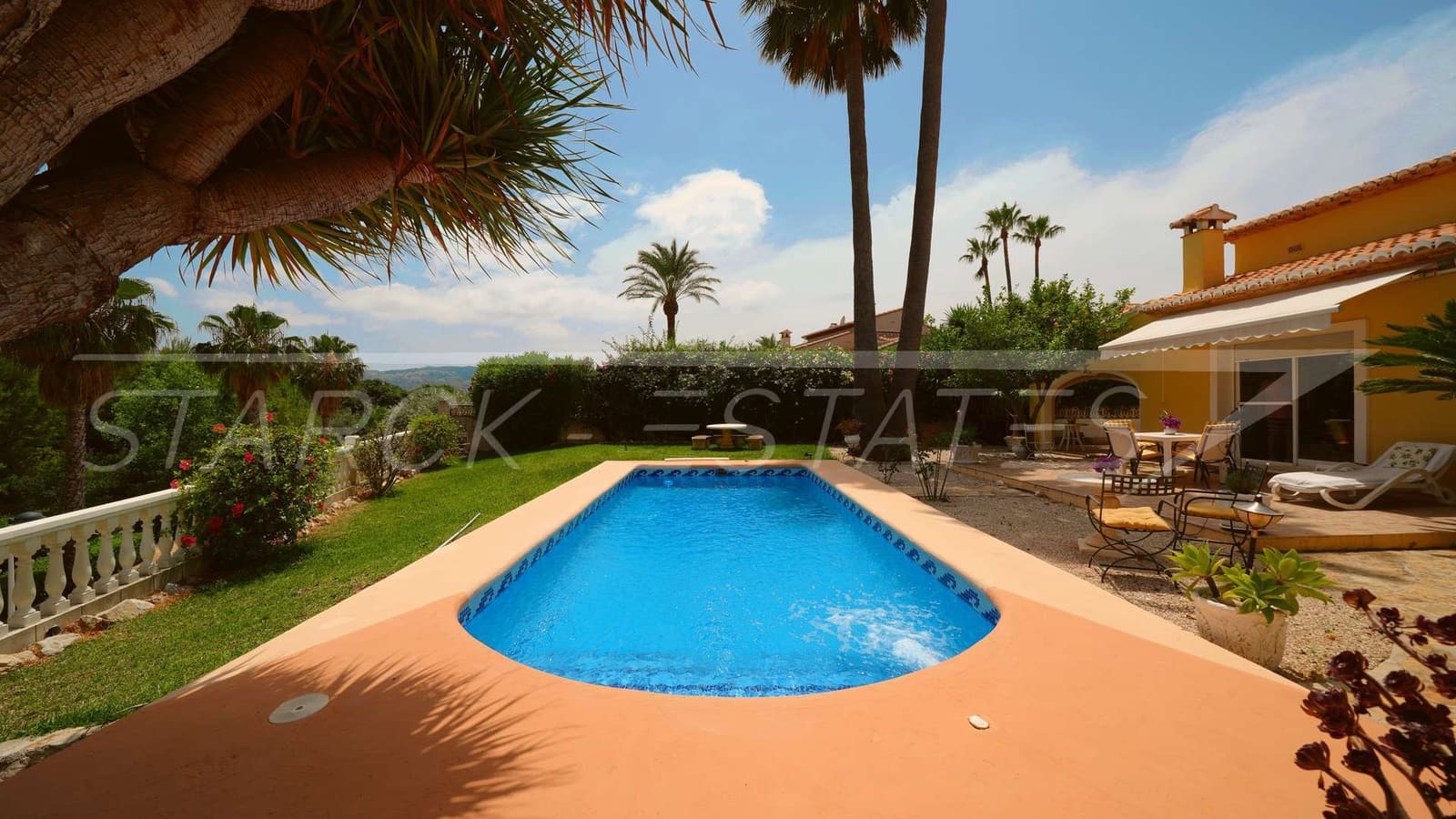 2 bedroom Villa for sale in Beniarbeig with pool - € 435,000 (Ref: 9917612)
