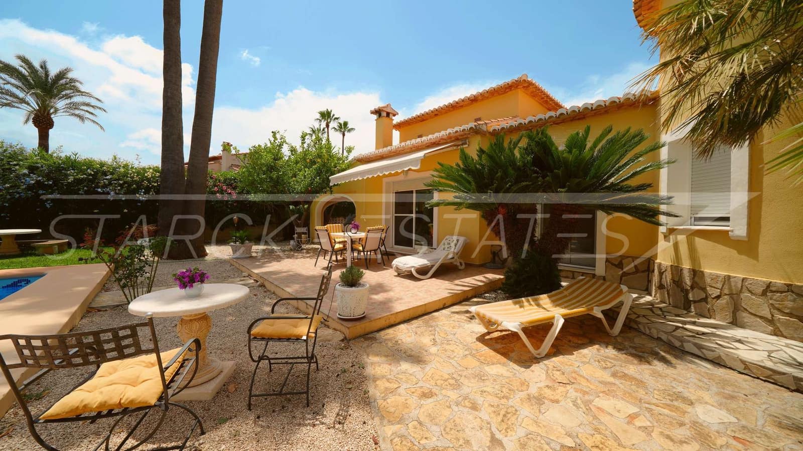 2 bedroom Villa for sale in Beniarbeig with pool - € 435,000 (Ref: 9917612)