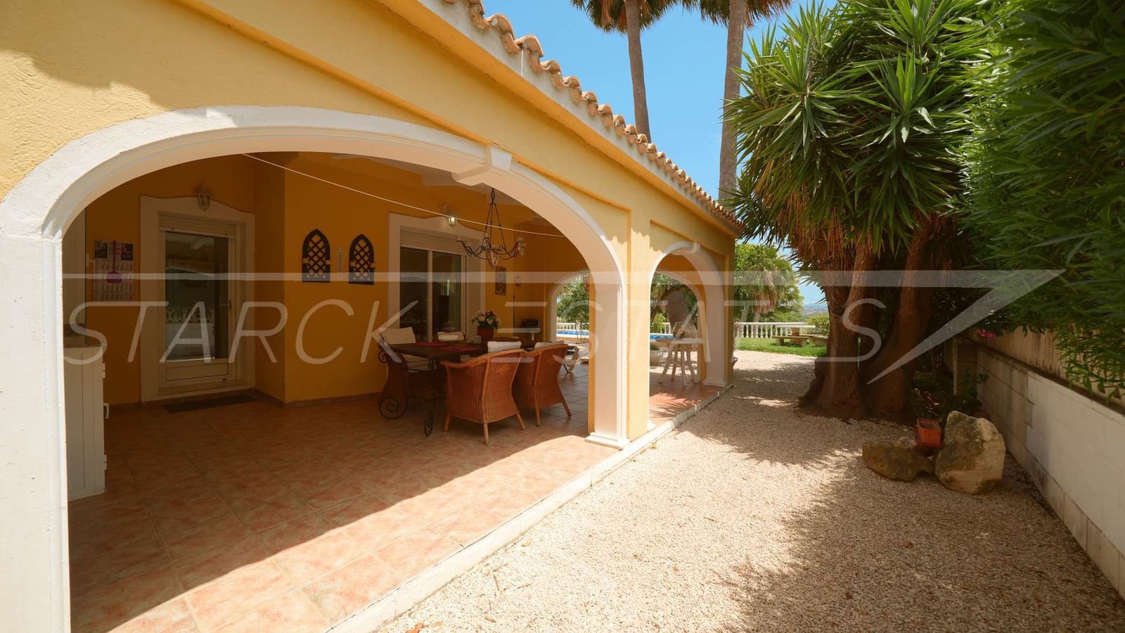 2 bedroom Villa for sale in Beniarbeig with pool - € 435,000 (Ref: 9917612)