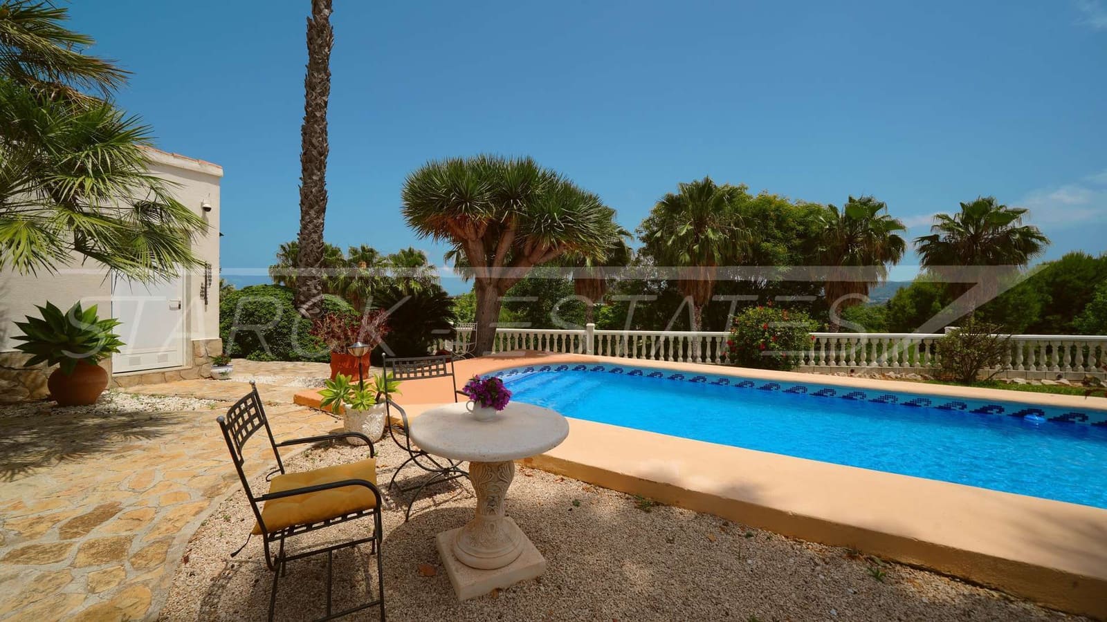 2 bedroom Villa for sale in Beniarbeig with pool - € 435,000 (Ref: 9917612)