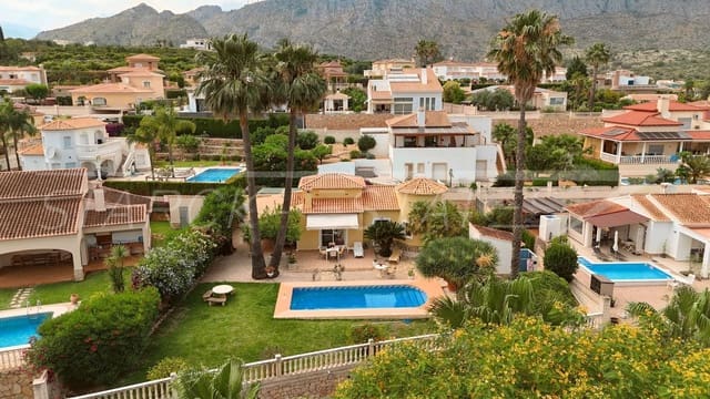 2 soveværelse Villa til salg i Beniarbeig med swimmingpool - € 435.000 (Ref: 9917612)