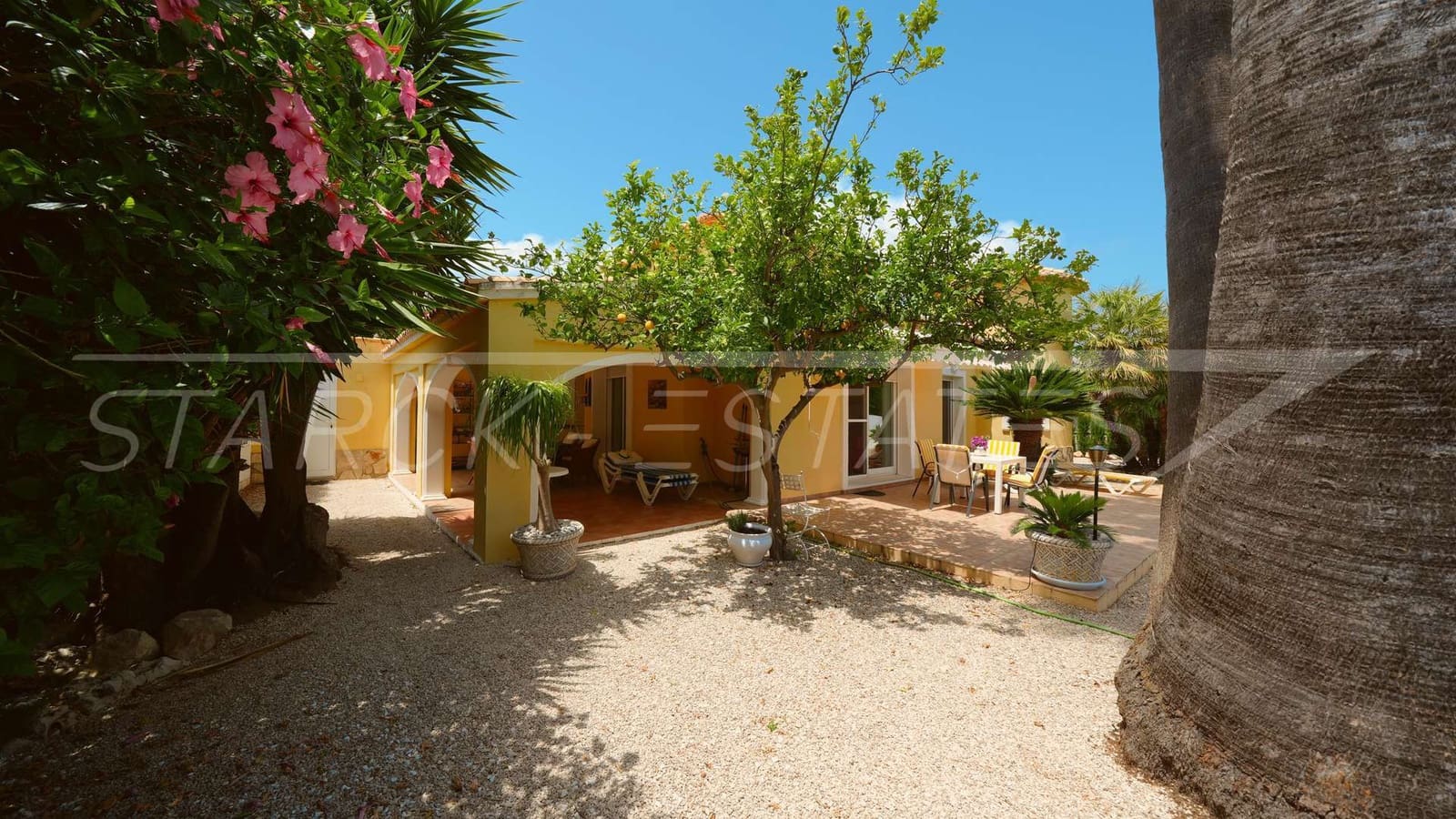 2 bedroom Villa for sale in Beniarbeig with pool - € 435,000 (Ref: 9917612)