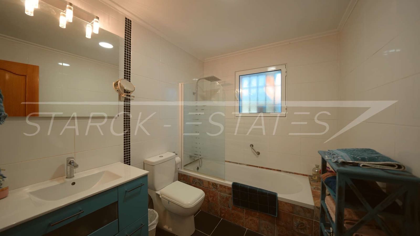 3 bedroom Villa for sale in Rafol de Almunia with pool garage - € 435,000 (Ref: 9926585)