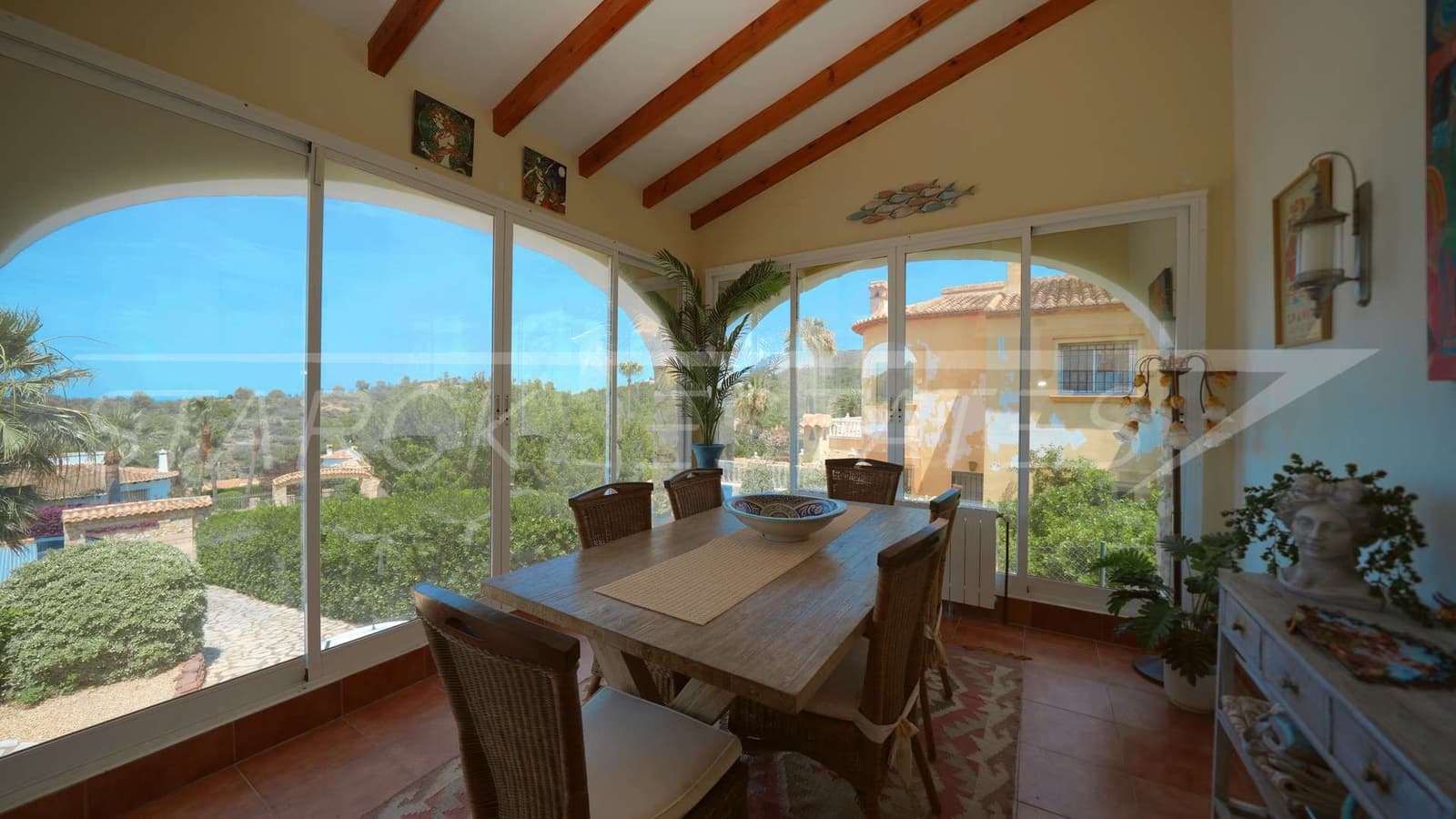 3 bedroom Villa for sale in Rafol de Almunia with pool garage - € 435,000 (Ref: 9926585)