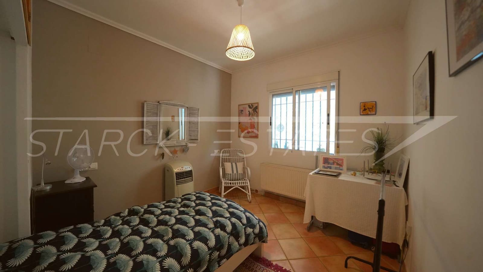 3 bedroom Villa for sale in Rafol de Almunia with pool garage - € 435,000 (Ref: 9926585)