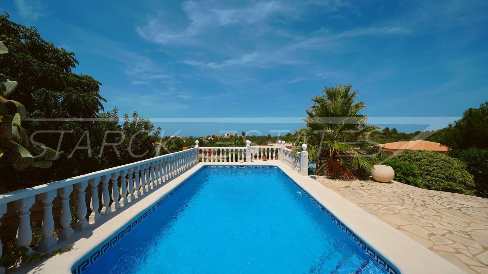 3 bedroom Villa for sale in Rafol de Almunia with pool garage - € 435,000 (Ref: 9926585)