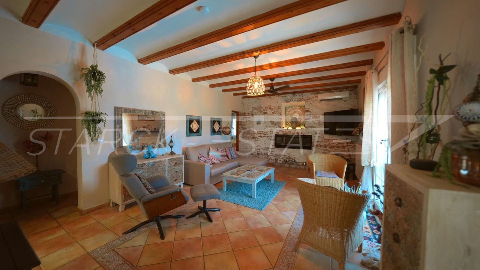 3 bedroom Villa for sale in Rafol de Almunia with pool garage - € 435,000 (Ref: 9926585)