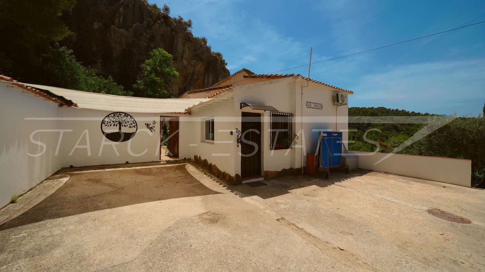 3 bedroom Villa for sale in Benidoleig - € 325,000 (Ref: 9926643)