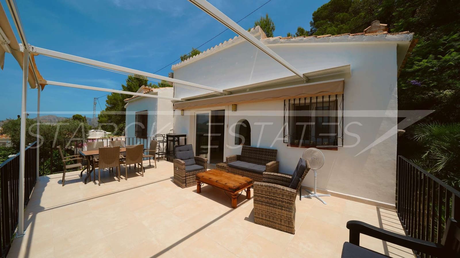 3 bedroom Villa for sale in Benidoleig - € 325,000 (Ref: 9926643)