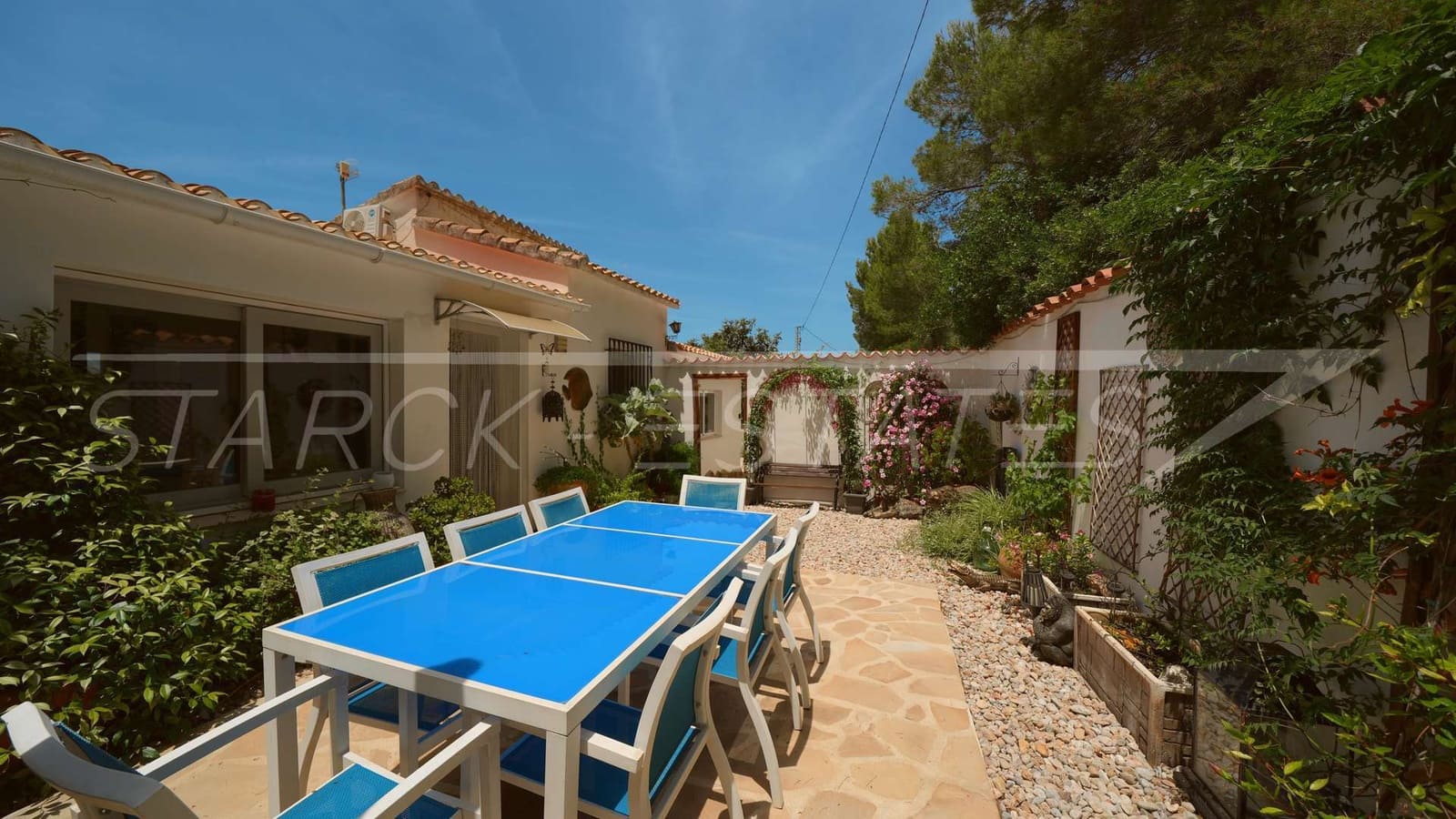 3 bedroom Villa for sale in Benidoleig - € 325,000 (Ref: 9926643)