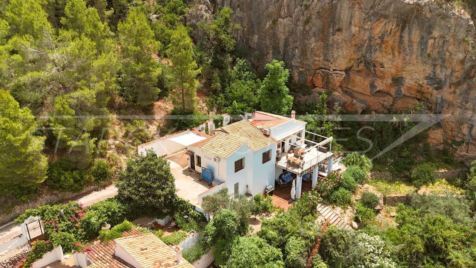 3 bedroom Villa for sale in Benidoleig - € 325,000 (Ref: 9926643)