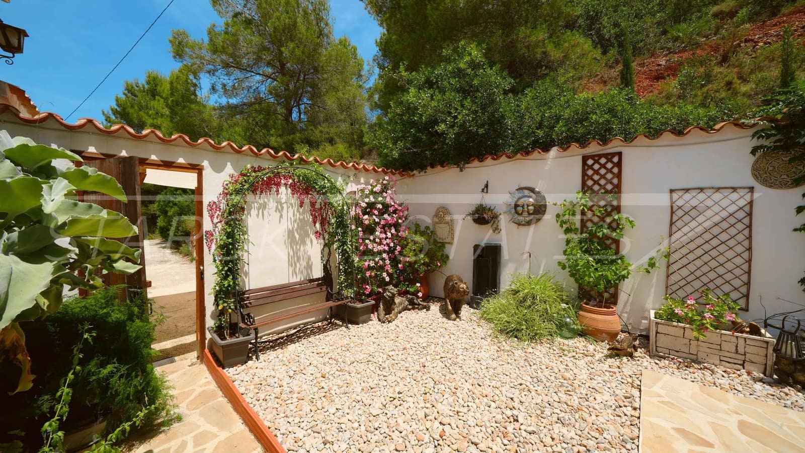 3 bedroom Villa for sale in Benidoleig - € 325,000 (Ref: 9926643)