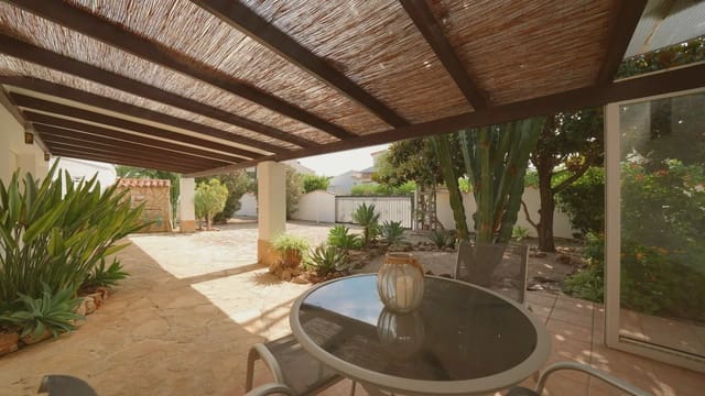 3 quarto Moradia para venda em Els Poblets com piscina - 499 000 € (Ref: 9928374)