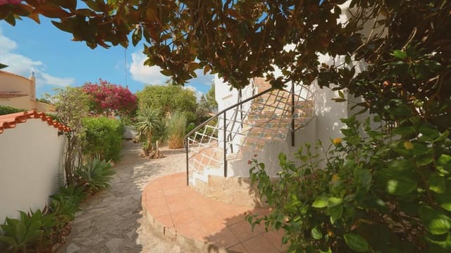 3 quarto Moradia para venda em Els Poblets com piscina - 499 000 € (Ref: 9928374)