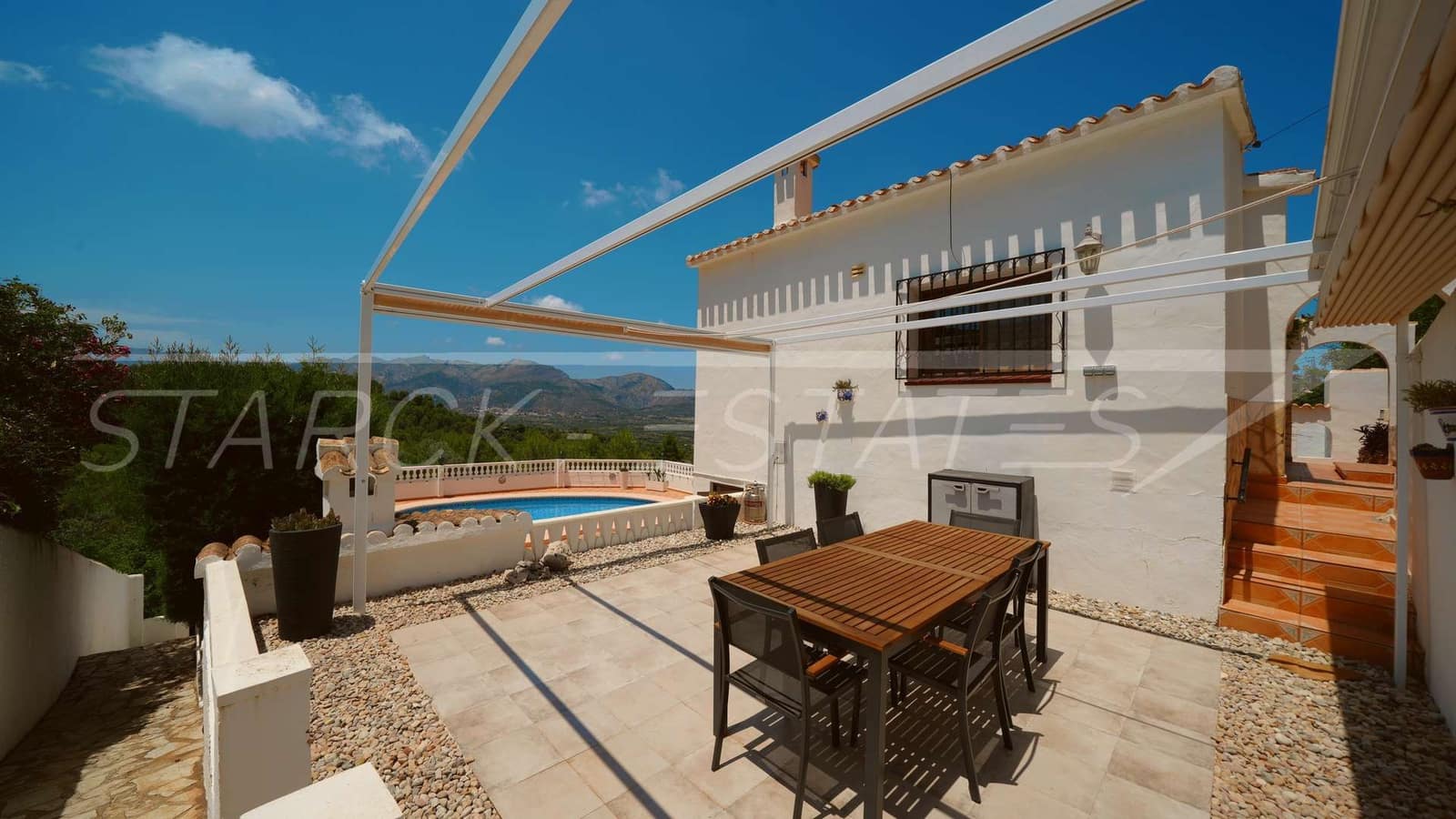 3 bedroom Villa for sale in Benidoleig with pool - € 475,000 (Ref: 9932437)