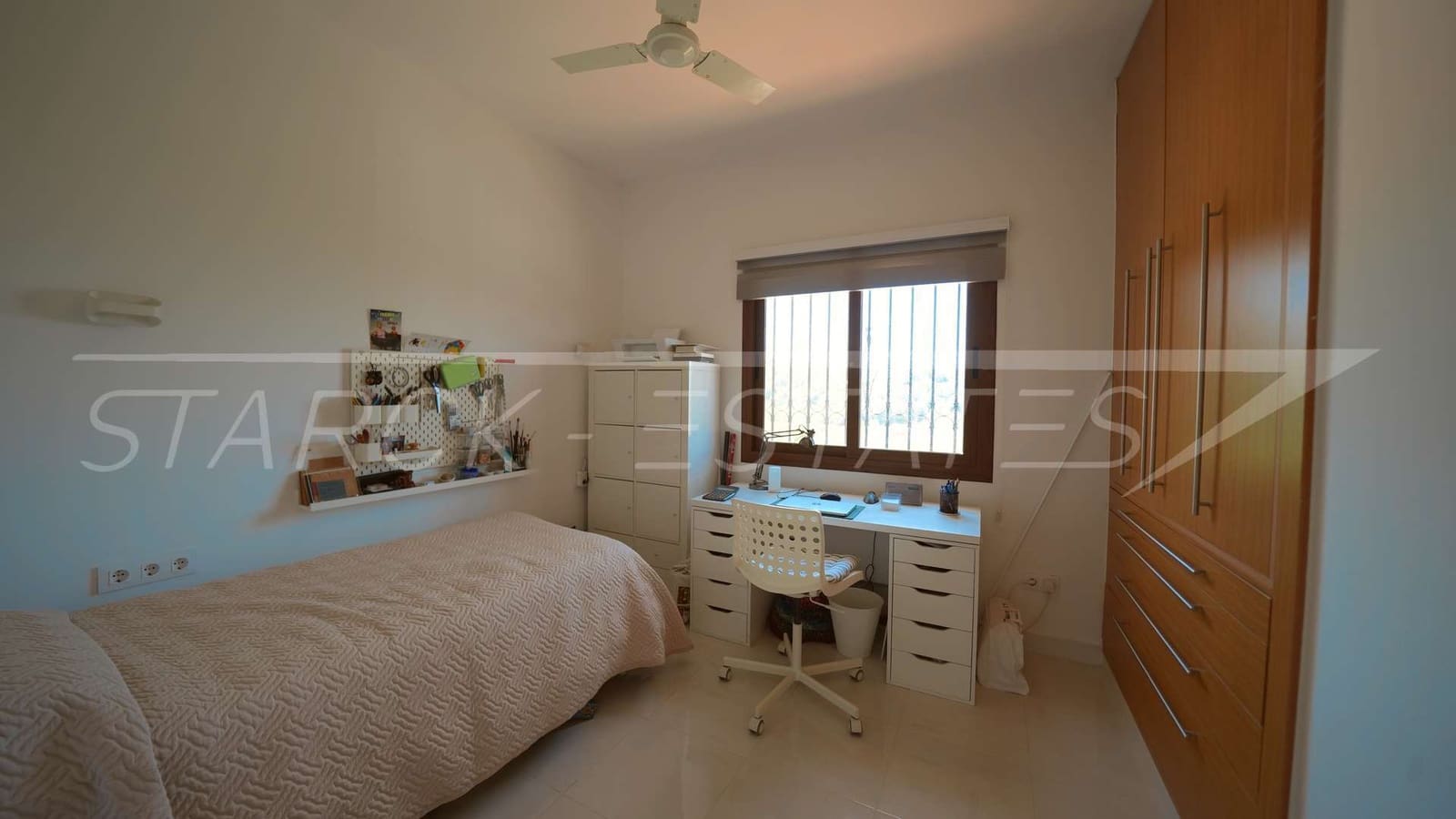 3 bedroom Villa for sale in Benidoleig with pool - € 475,000 (Ref: 9932437)