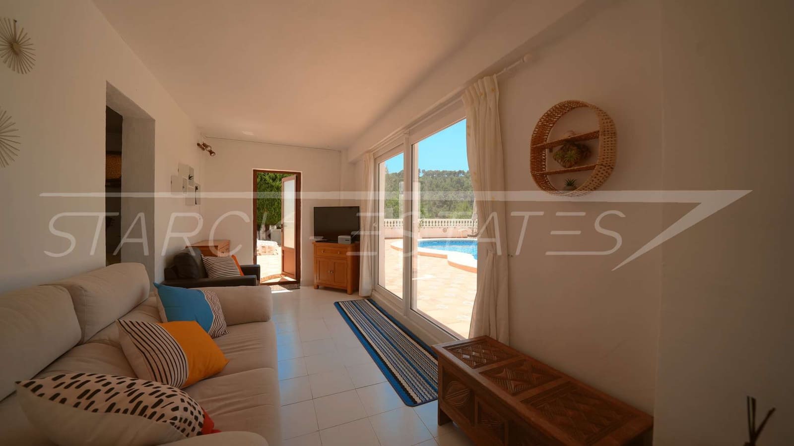3 bedroom Villa for sale in Benidoleig with pool - € 475,000 (Ref: 9932437)