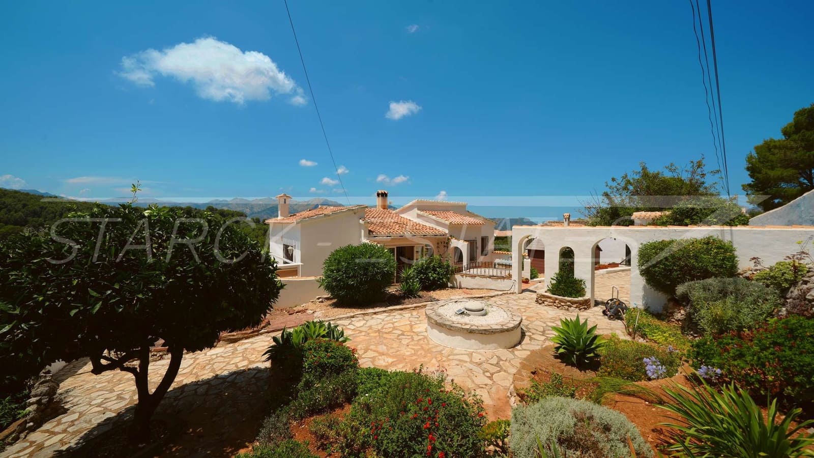 3 bedroom Villa for sale in Benidoleig with pool - € 475,000 (Ref: 9932437)