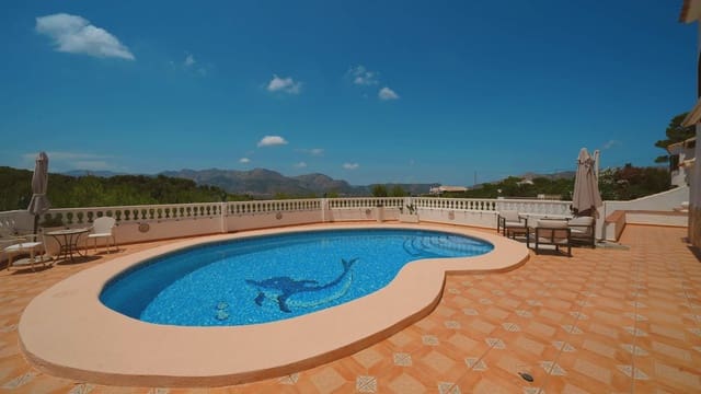 3 bedroom Villa for sale in Benidoleig with pool - € 475,000 (Ref: 9932437)