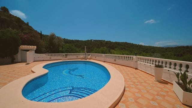 3 bedroom Villa for sale in Benidoleig with pool - € 475,000 (Ref: 9932437)