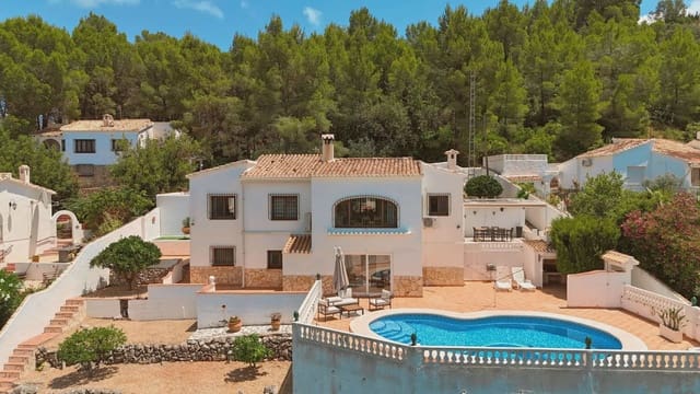 3 bedroom Villa for sale in Benidoleig with pool - € 475,000 (Ref: 9932437)