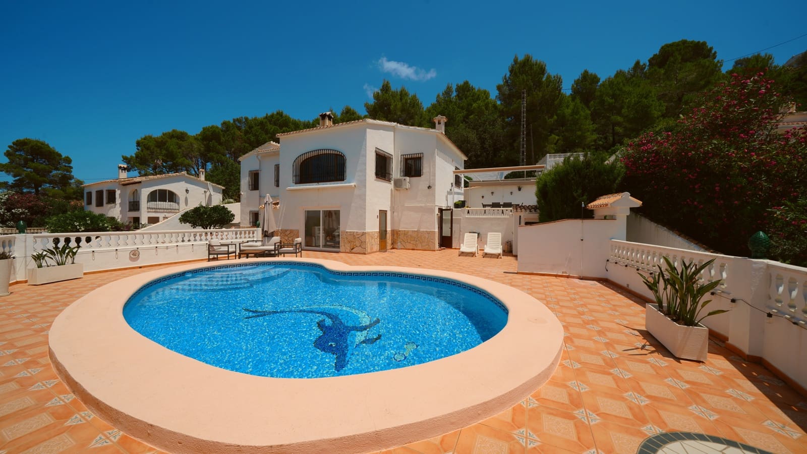 3 bedroom Villa for sale in Benidoleig with pool garage - € 475,000 (Ref: 9932437)