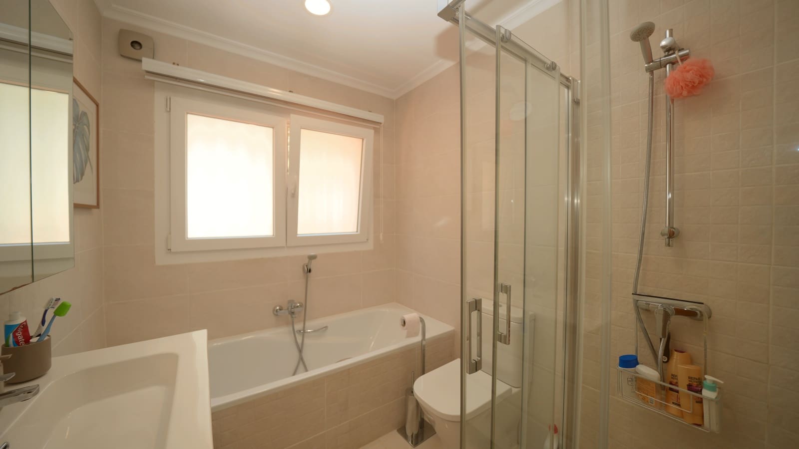 3 bedroom Villa for sale in Benidoleig with pool garage - € 475,000 (Ref: 9932437)