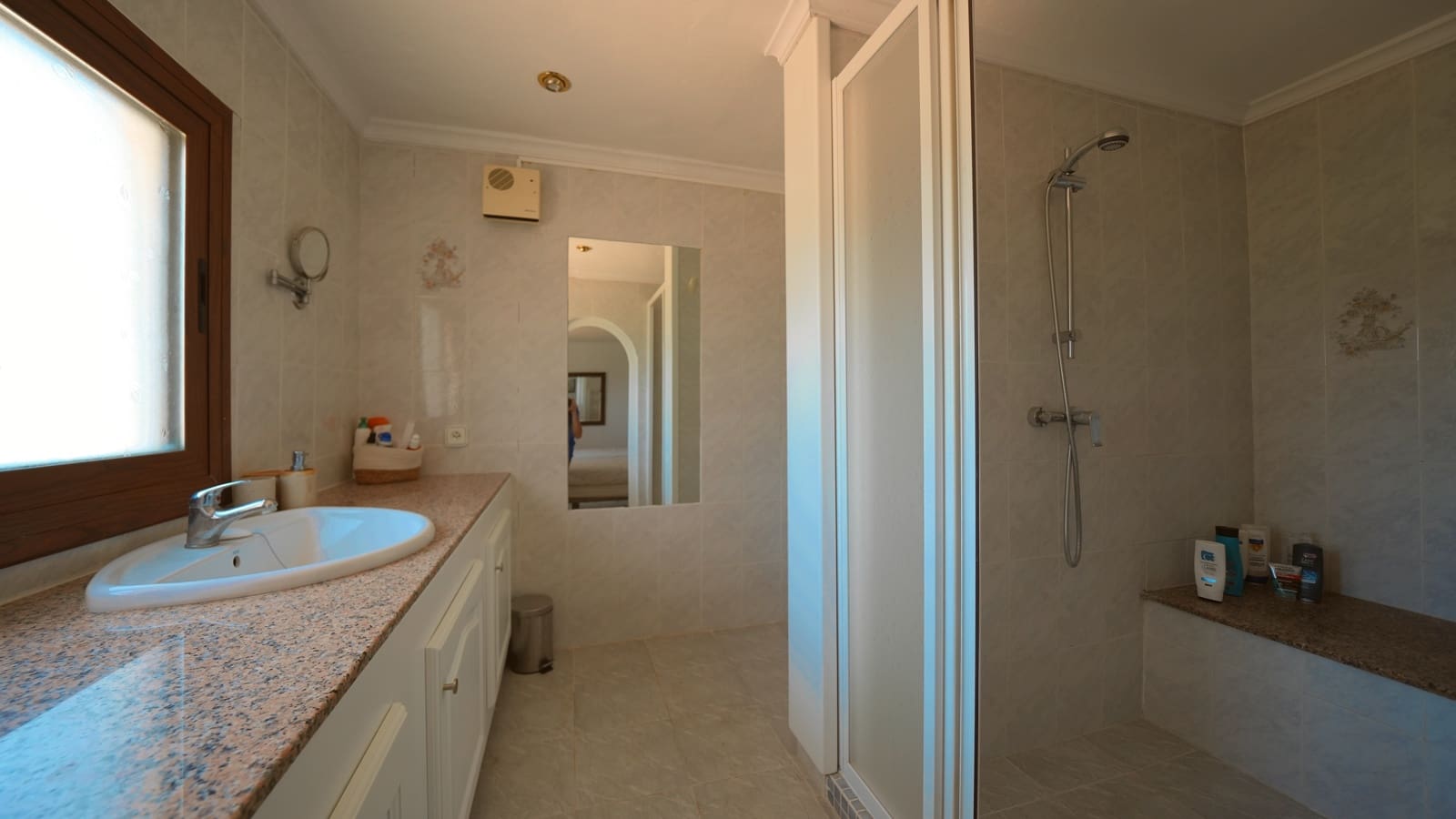 3 bedroom Villa for sale in Benidoleig with pool garage - € 475,000 (Ref: 9932437)