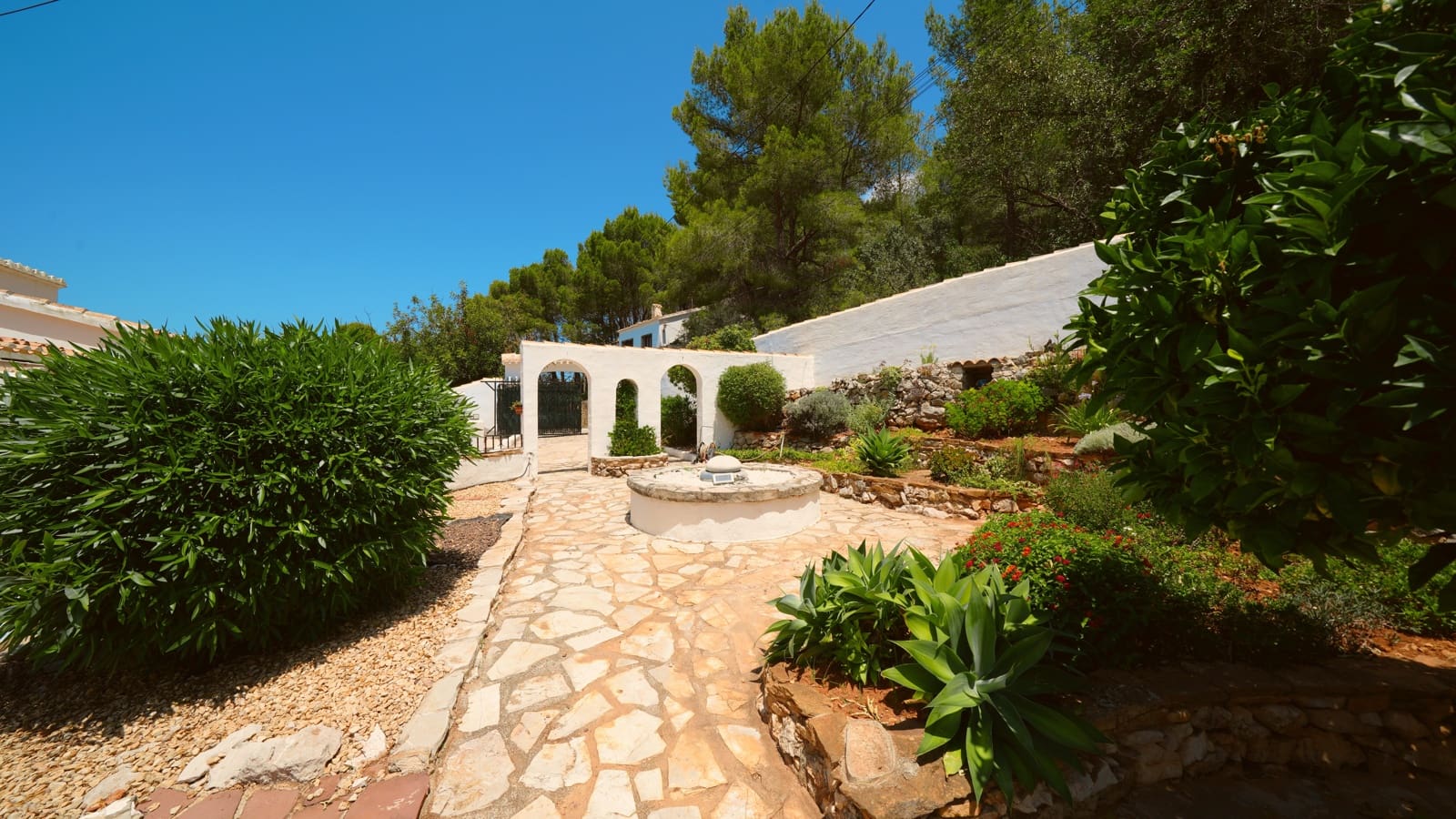 3 bedroom Villa for sale in Benidoleig with pool garage - € 475,000 (Ref: 9932437)