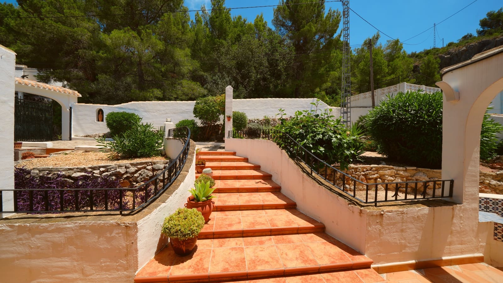 3 bedroom Villa for sale in Benidoleig with pool garage - € 475,000 (Ref: 9932437)
