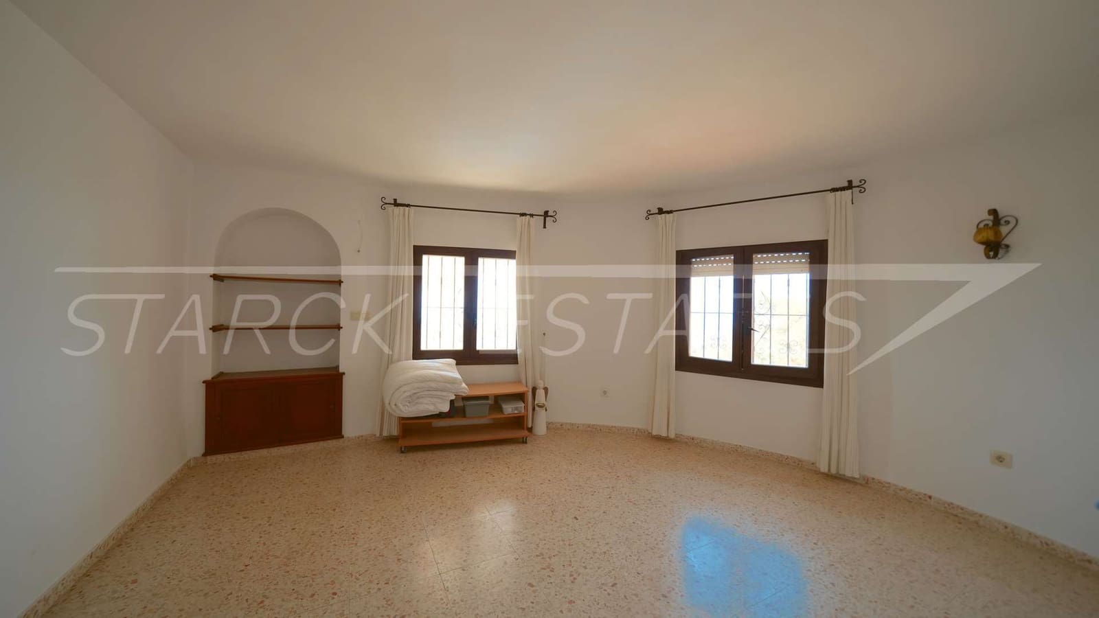 4 soverom Villa til salgs i Benissa med svømmebasseng garasje - € 760 000 (Ref: 9955437)