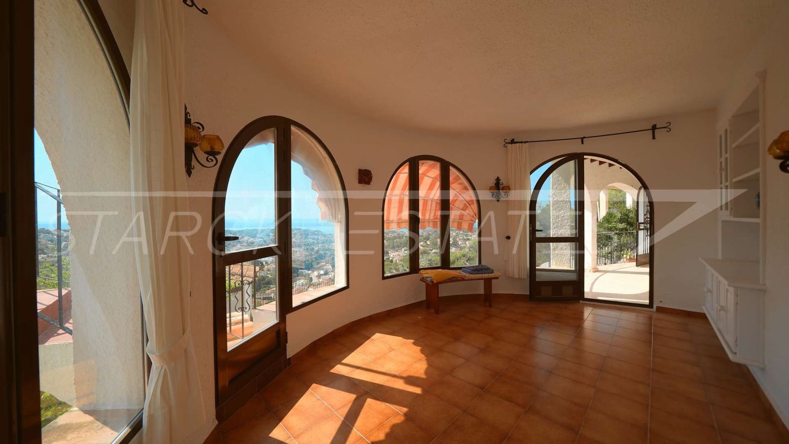 4 soverom Villa til salgs i Benissa med svømmebasseng garasje - € 760 000 (Ref: 9955437)