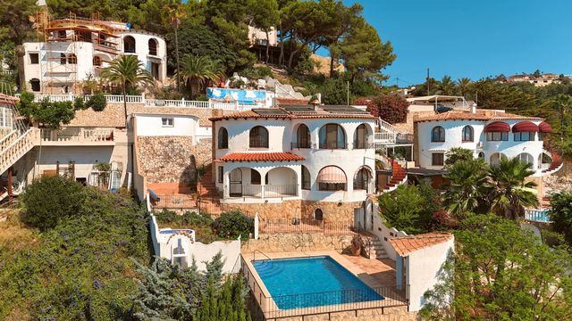 4 quarto Moradia para venda em Benissa com piscina garagem - 760 000 € (Ref: 9955437)