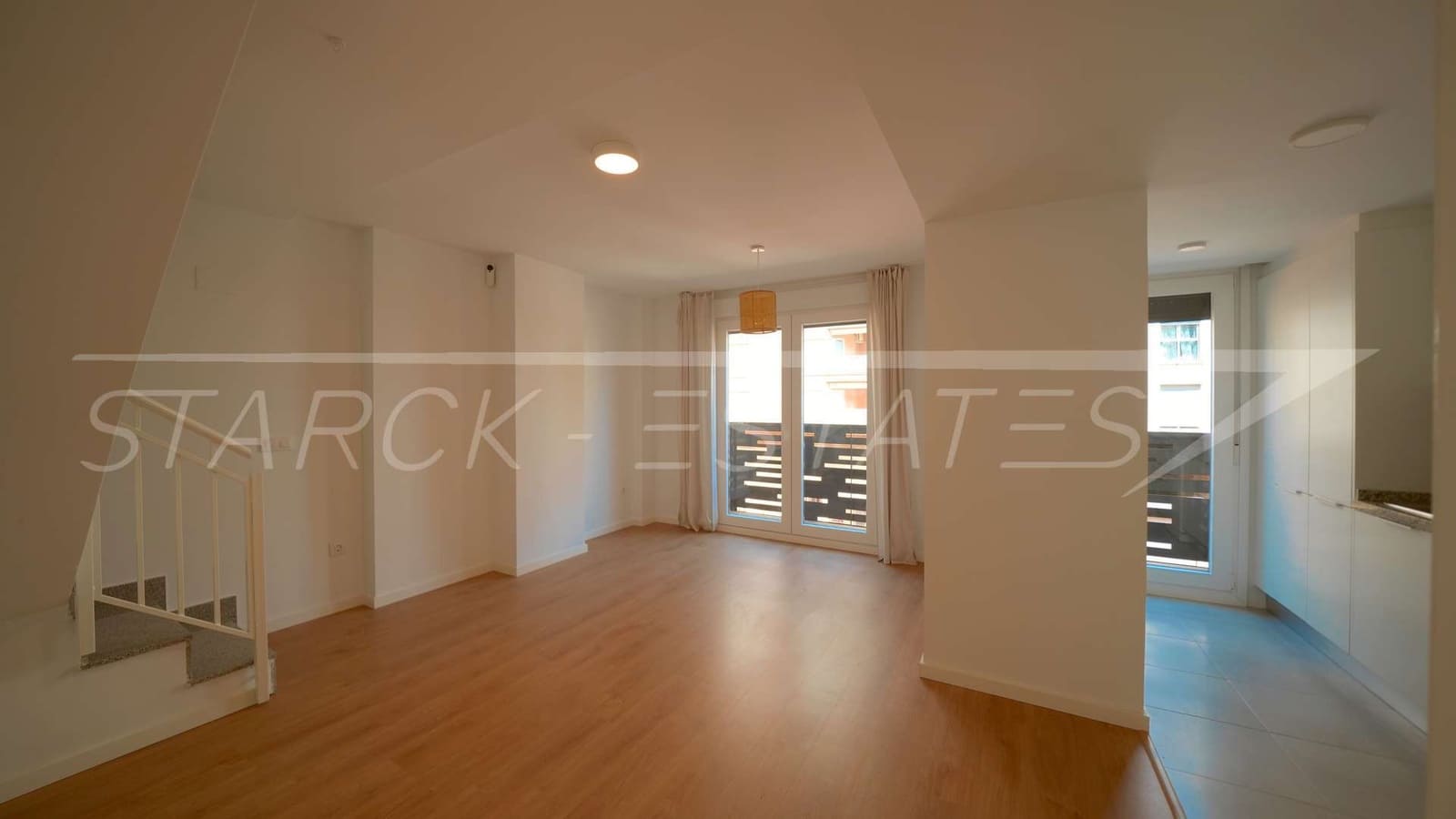 2 bedroom Terraced Villa for sale in Oliva with garage - € 150,000 (Ref: 9955994)