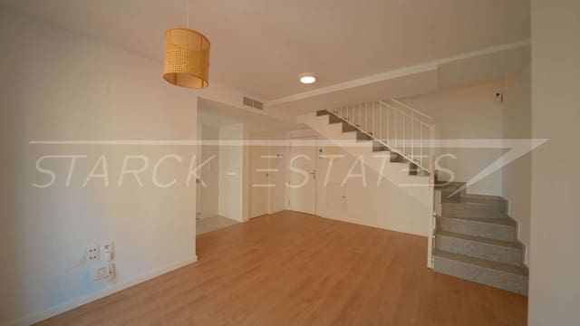 2 chambre Villa/Maison Mitoyenne à vendre à Oliva Pueblo, Oliva avec garage - 150 000 € (Ref: 9955994)