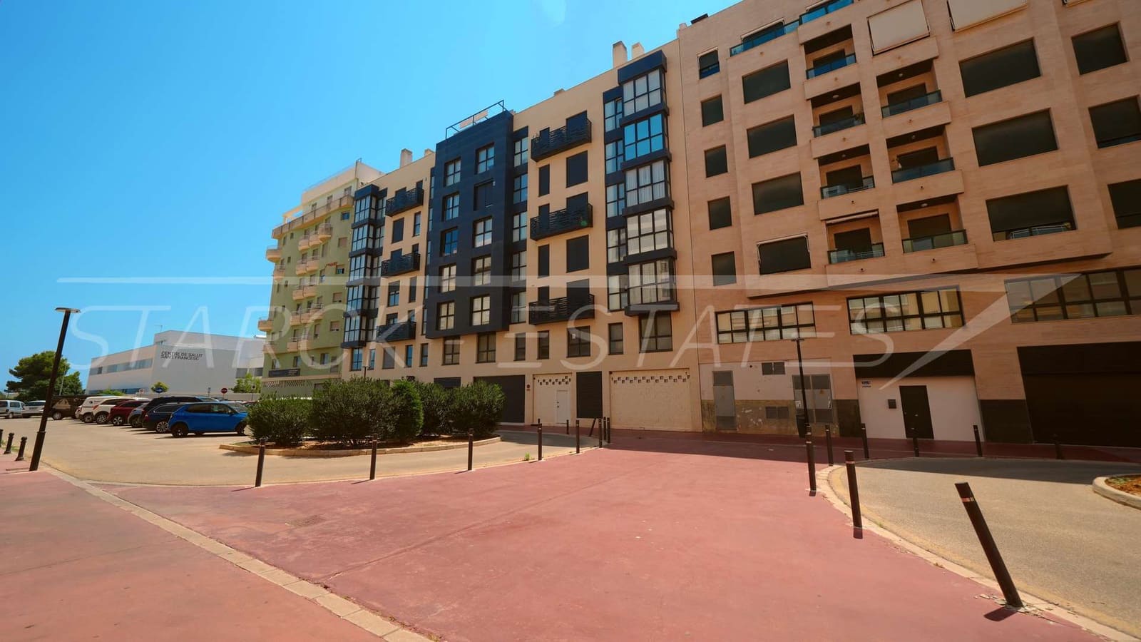2 bedroom Terraced Villa for sale in Oliva with garage - € 150,000 (Ref: 9955994)