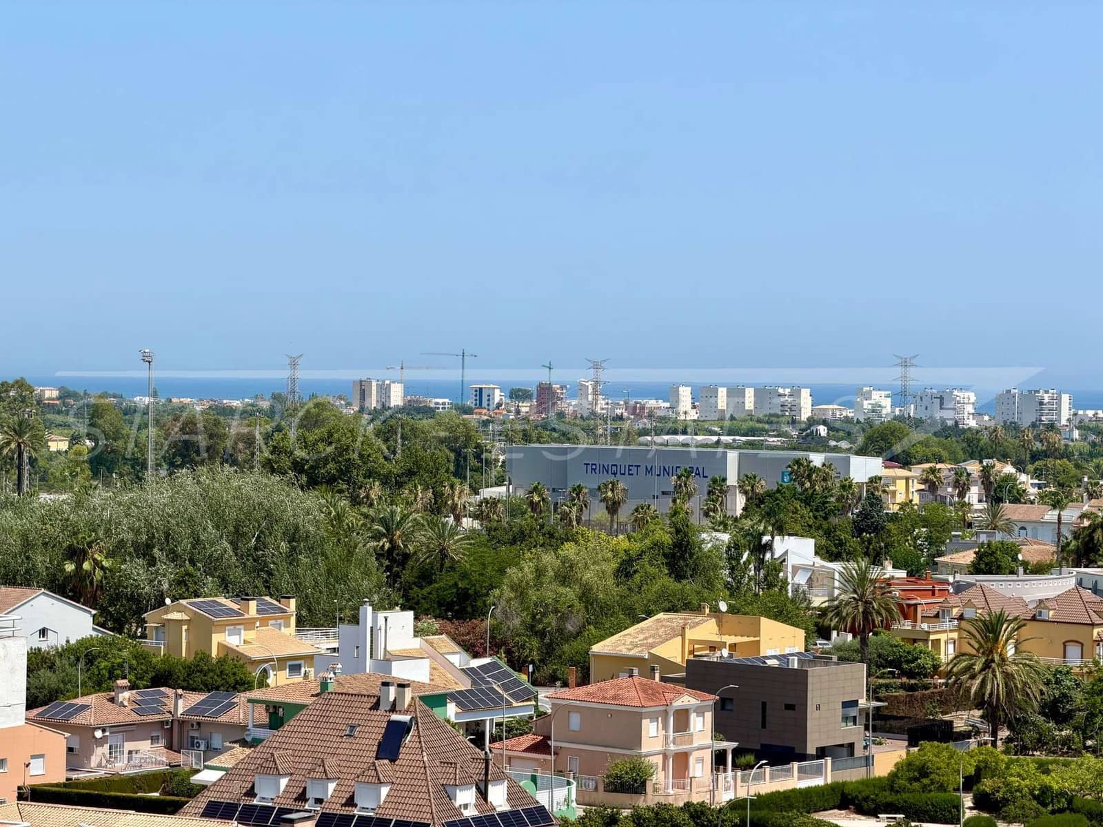 2 bedroom Terraced Villa for sale in Oliva with garage - € 150,000 (Ref: 9955994)