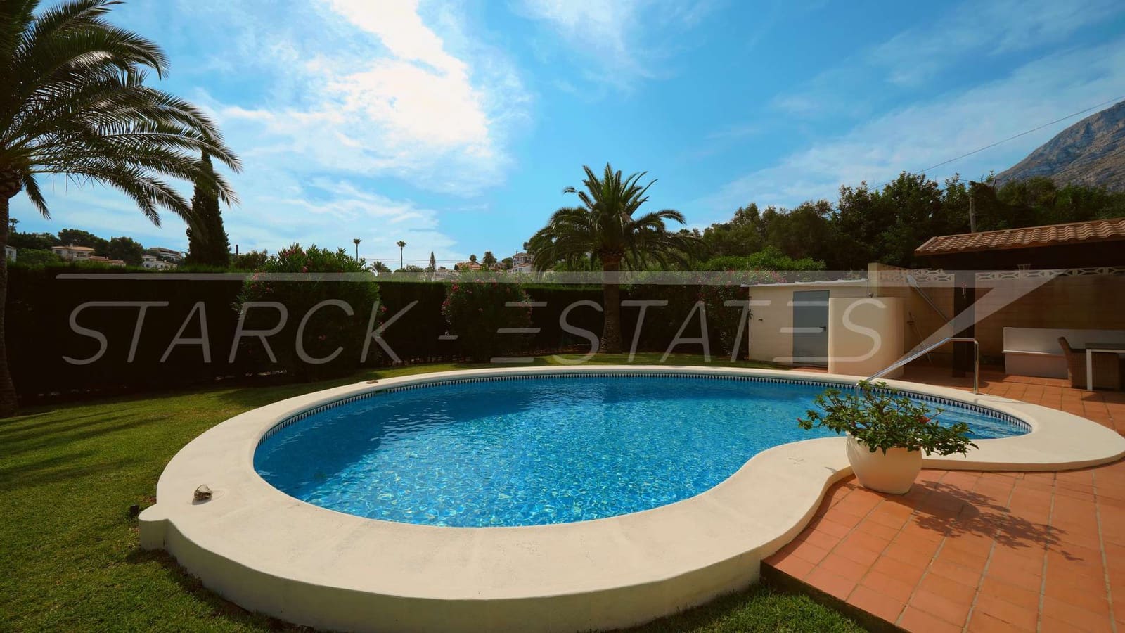 2 Zimmer Villa zu verkaufen in Denia mit Pool Garage - 495.000 € (Ref: 9956702)
