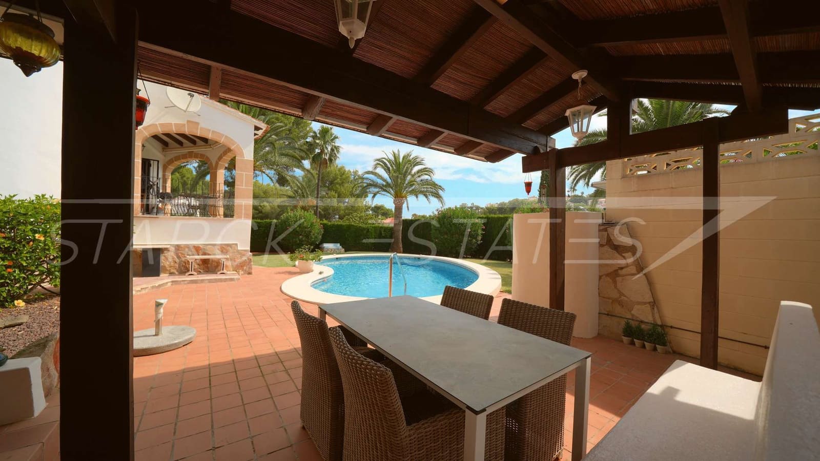 2 Zimmer Villa zu verkaufen in Denia mit Pool Garage - 495.000 € (Ref: 9956702)