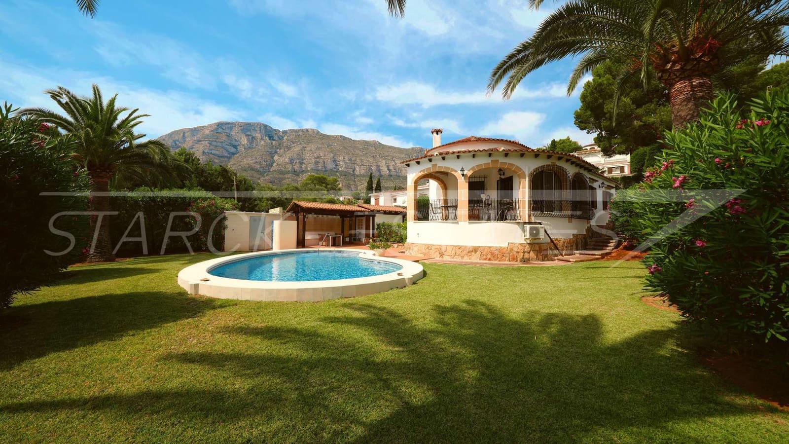2 Zimmer Villa zu verkaufen in Denia mit Pool Garage - 495.000 € (Ref: 9956702)