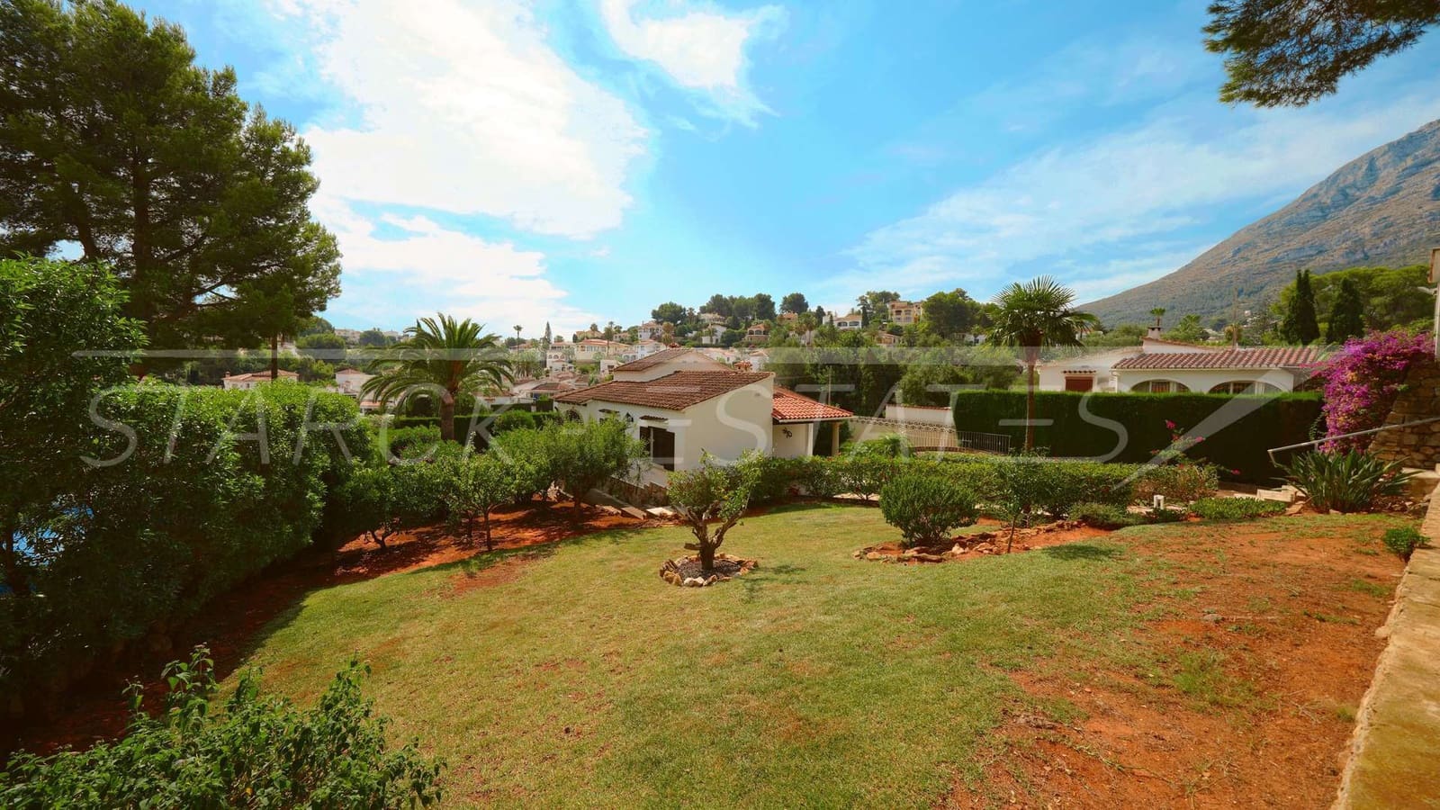 2 Zimmer Villa zu verkaufen in Denia mit Pool Garage - 495.000 € (Ref: 9956702)