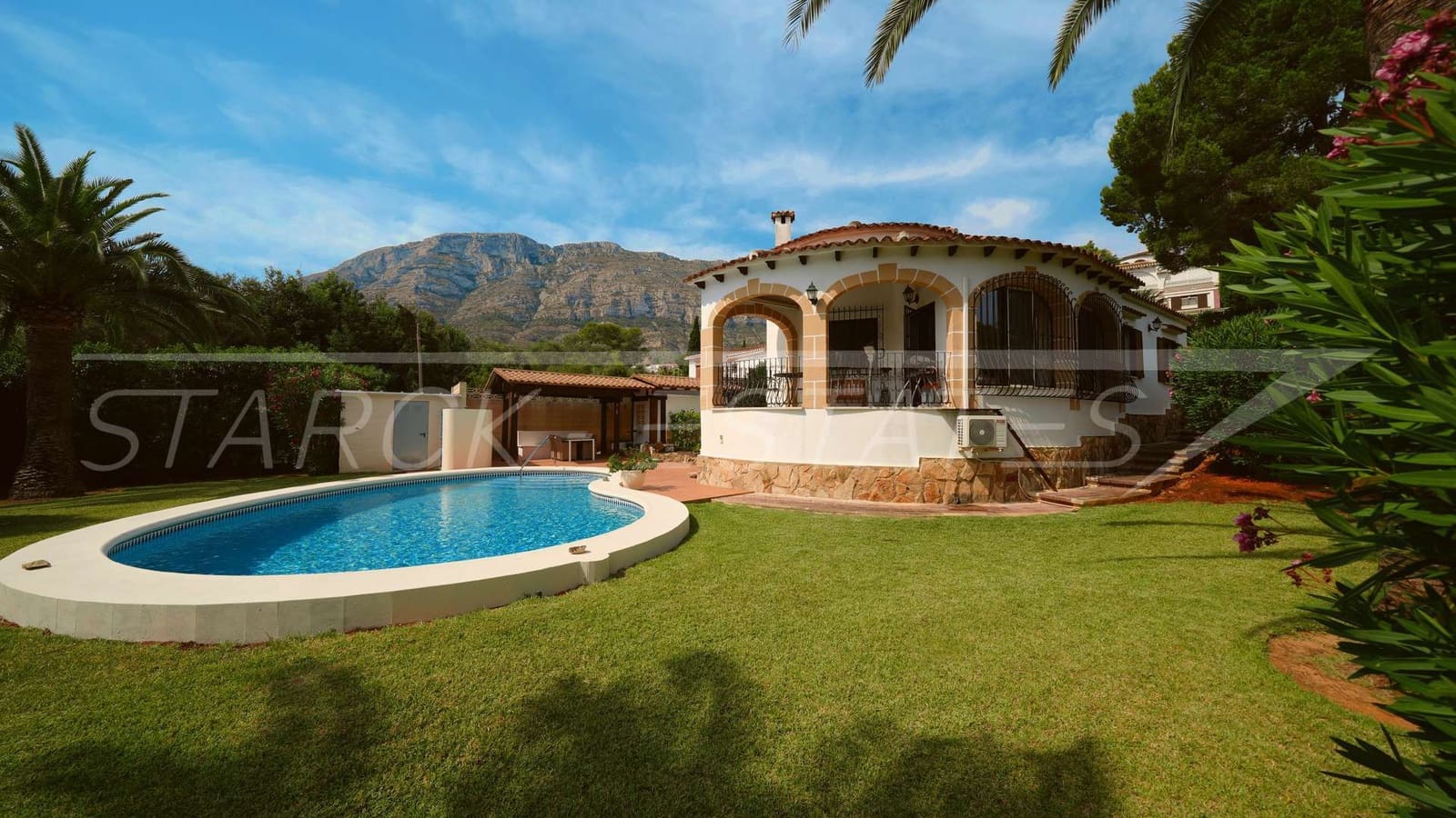 2 Zimmer Villa zu verkaufen in Denia mit Pool Garage - 495.000 € (Ref: 9956702)